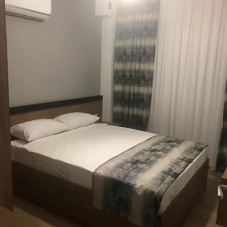 Antik Homes 시데